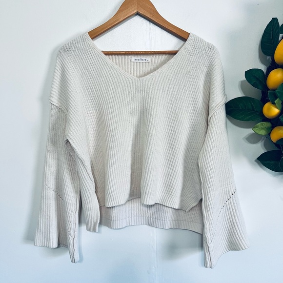 neuflora Sweaters - V-Neck Cream Sweater